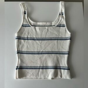 Aritzia Babaton Semi Cropped Blouse